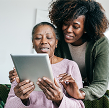 Mother Daughter On Tablet 221X219 (003)
